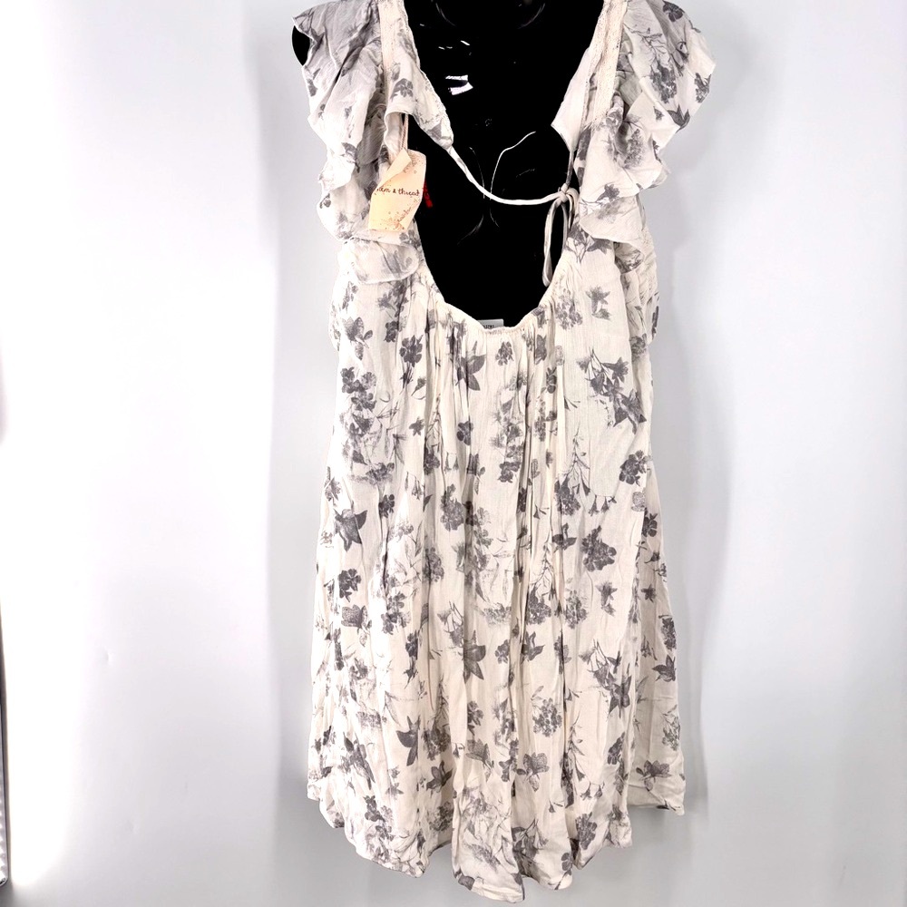 Hem & Thread Cream sleeveless dress NWT 1 large two pockets - Picture 2 of 7